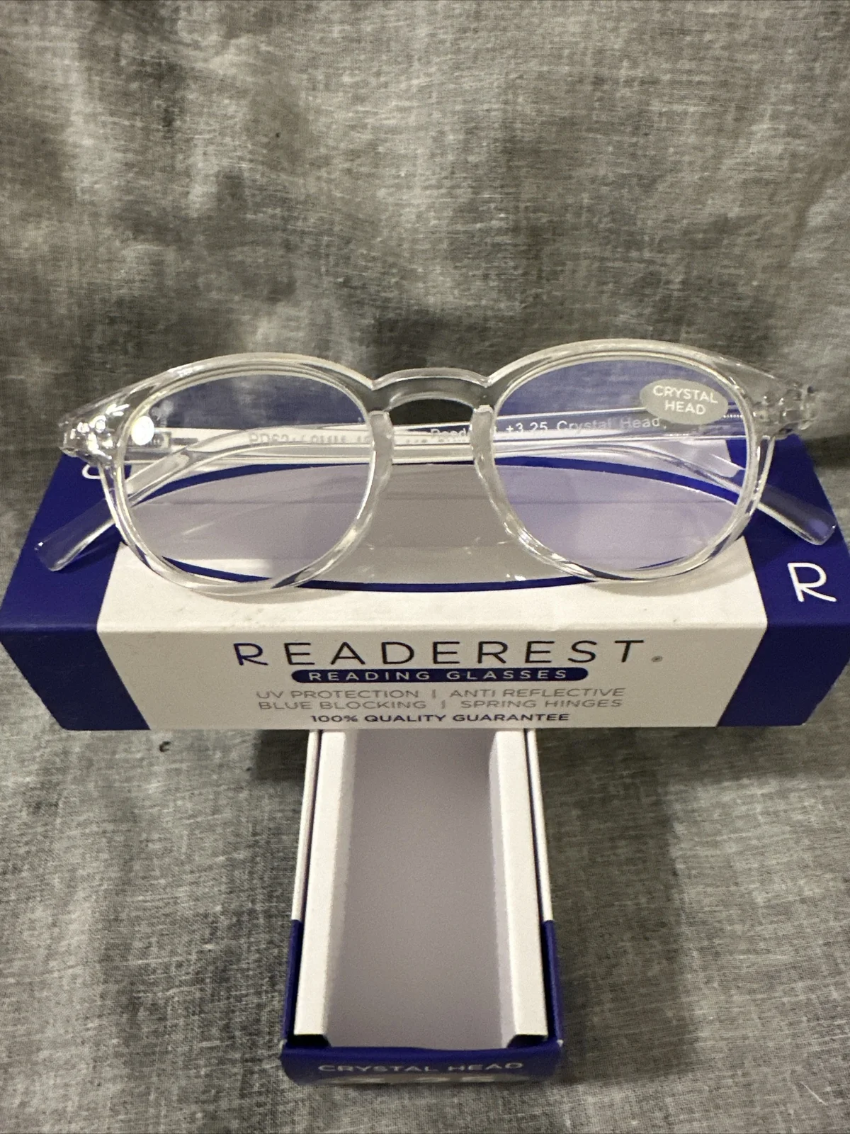 New ReadeRest Magnetic Eye-Glass Holder Sunglass Shape Black Lori Greiner 3